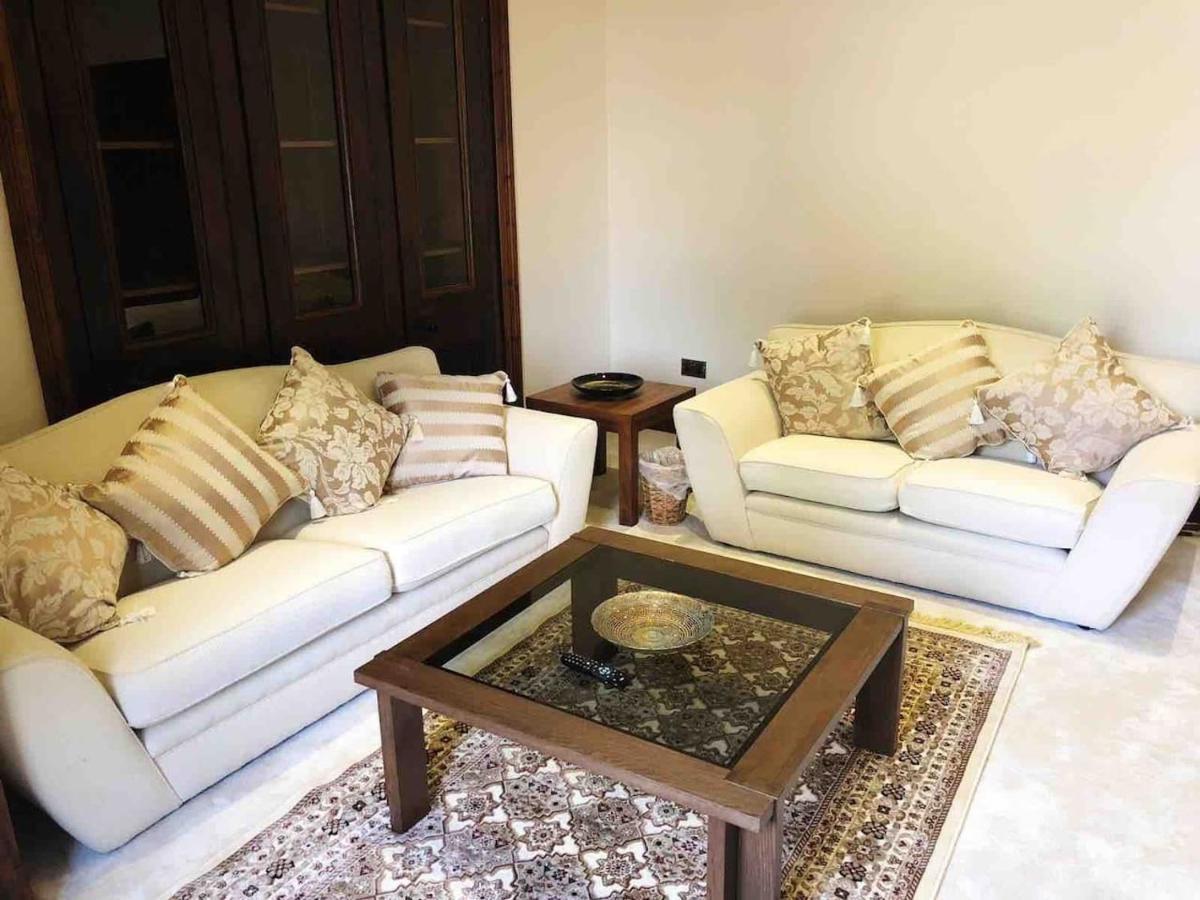Beautiful 4-Bed Villa In 格拉斯哥 外观 照片