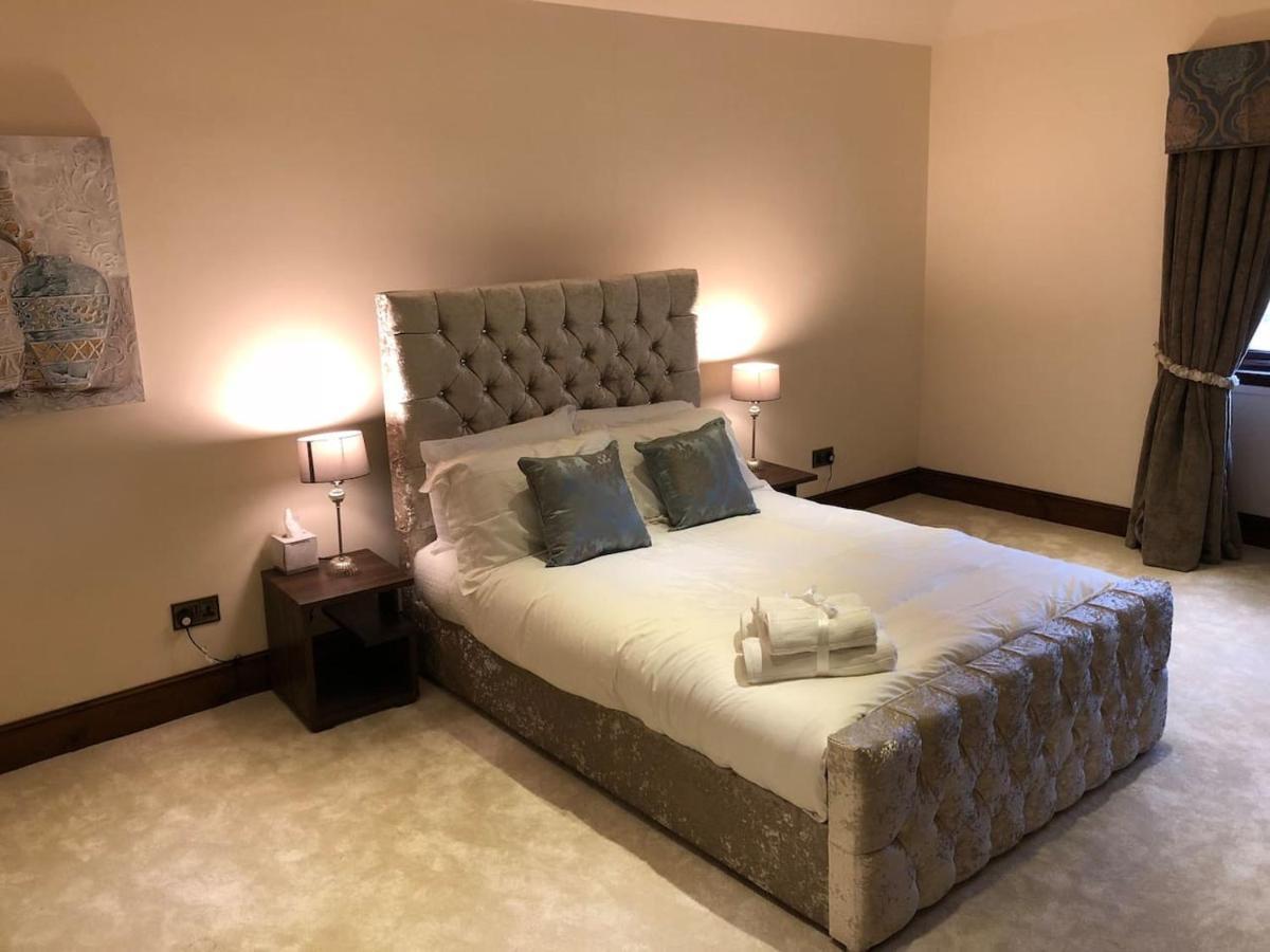 Beautiful 4-Bed Villa In 格拉斯哥 外观 照片